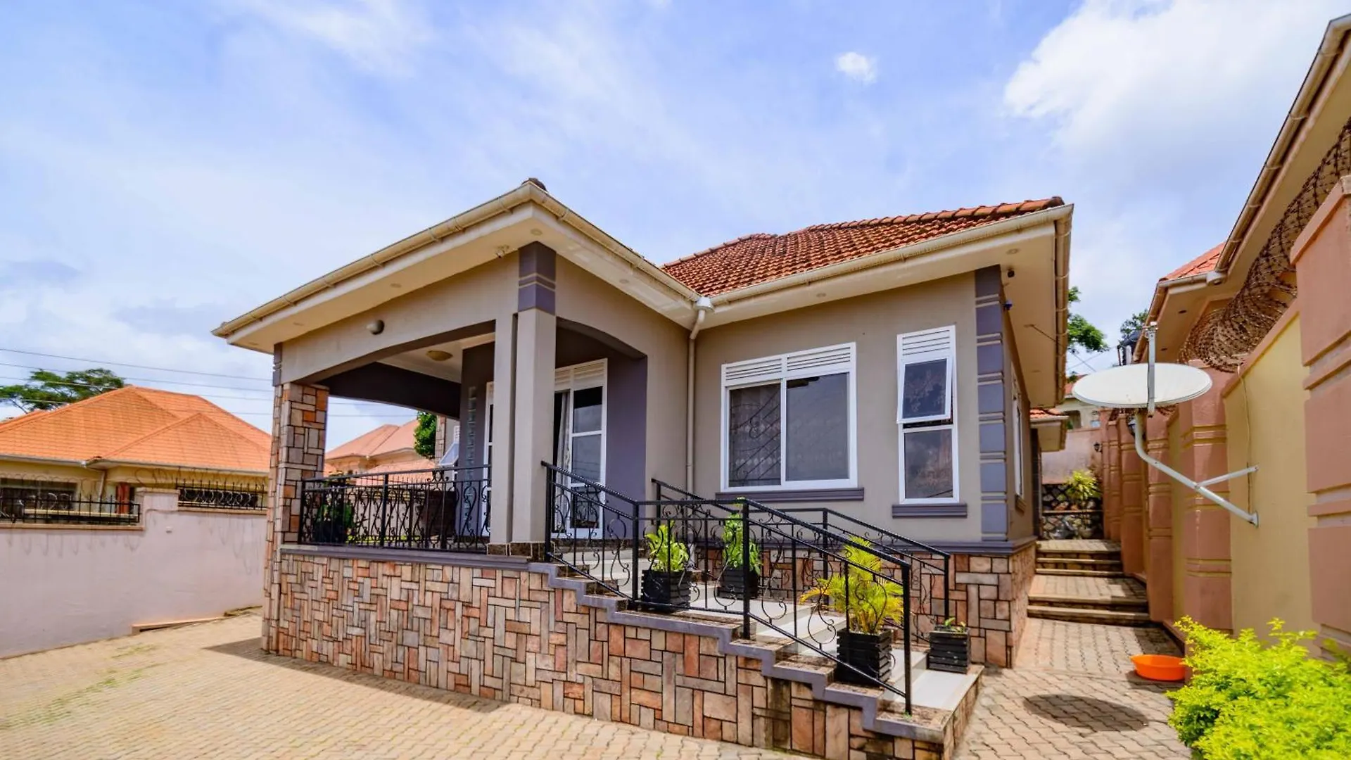 PNG Guest house Kitende Kampala Ouganda