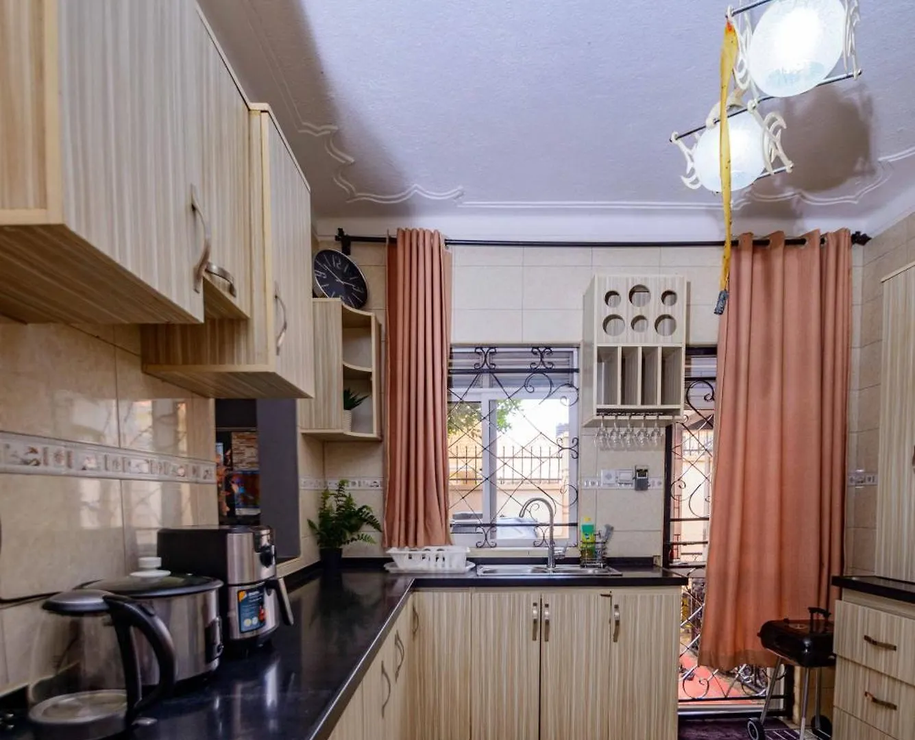Appartement PNG Guest house Kitende Kampala