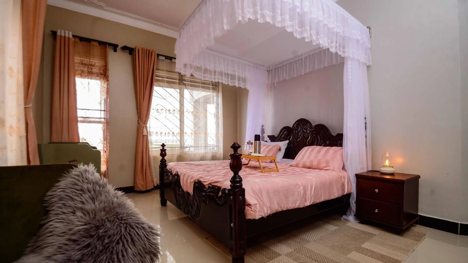 PNG Guest house Kitende Kampala 0*,  Ouganda